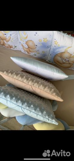 Бортики в кроватку, балдахин, клеёнка в кроватку