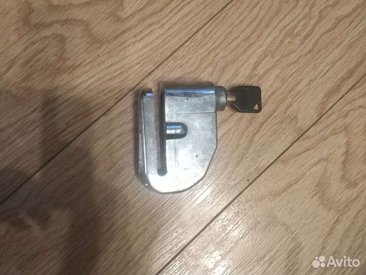 Замок на диск мотоцикла