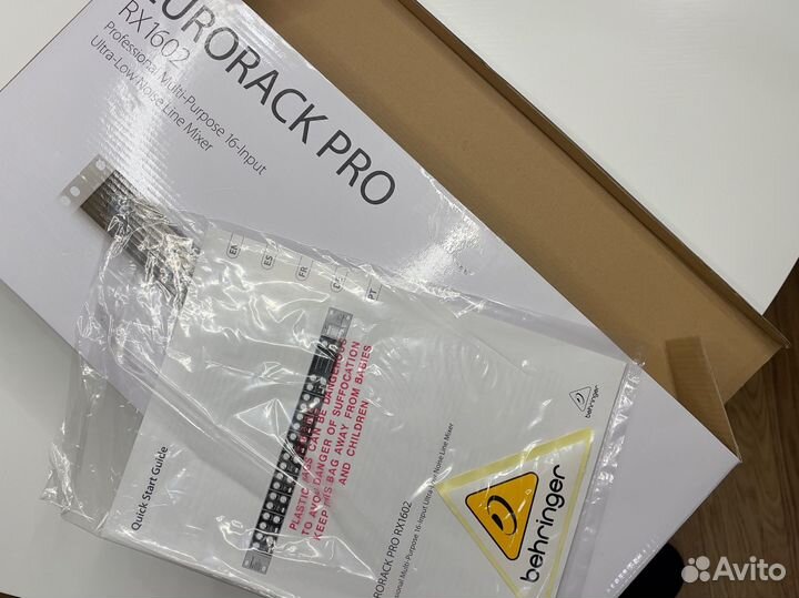 Пульт микшер Behringer Eurorack PRO RX1602