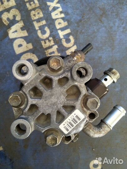 Гур. Toyota Noah минивен 1AZ-FSE 2004