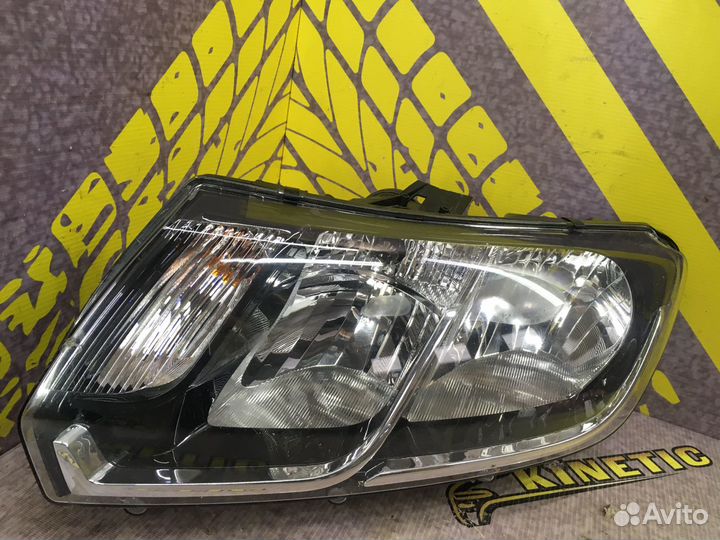 Стекло левой фары Фара на запчасти Сандеро 2 Логан