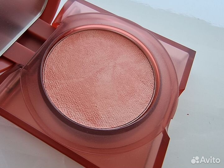 Huda Beauty Cheeky Vegan Healthy Peach