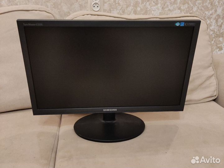 Монитор Samsung 22 дюйма