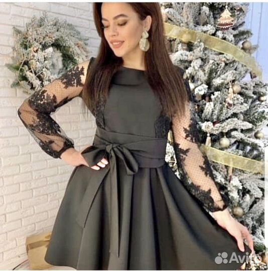 Платье женское с кружевами