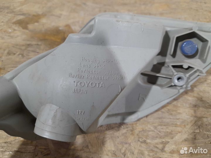 Фонарь противотуманный правый Lexus RX 3 (09-15)