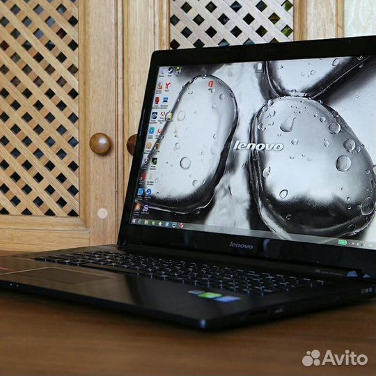 Ноутбук с большим экраном для игр Lenovo B70-80