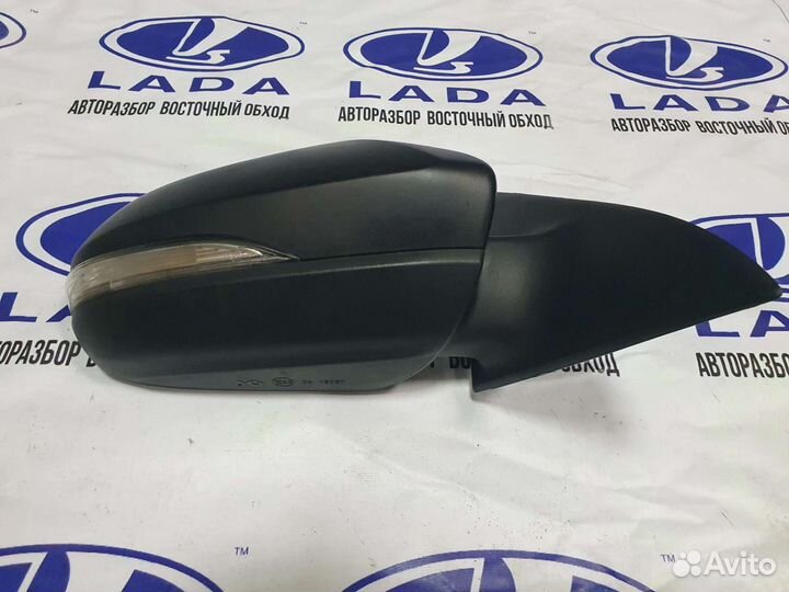 Правое зеркало LADA vesta