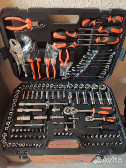 Набор инструментов 131 предмет