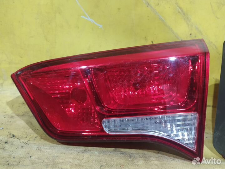 Фонарь задний внутренний Kia RIO 3 2015-2017