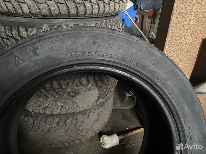Triangle TR968 215/55 R17 98V