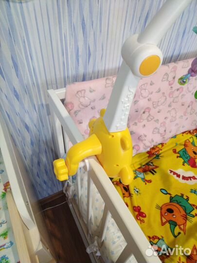 Детский мобиль в кроватку музыкальный