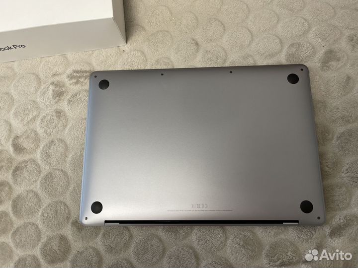 Macbook Pro 13 2019 i5/2.4ghz/8gb/256gb