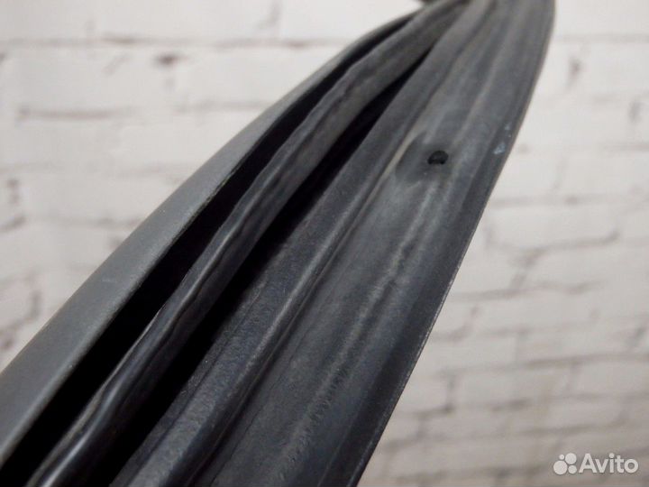 Уплотнитель проема двери передней левой Nexia