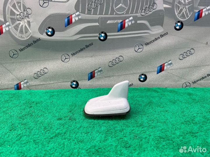 Плавник на крышу Audi A6 C8 dlha 2021