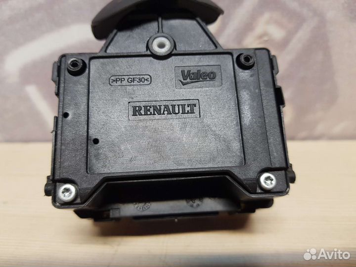 Подрулевой переключатель дворников Renault Kaptur