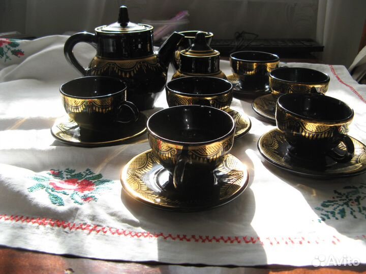 Сервиз чайно-кофейный из фарфора