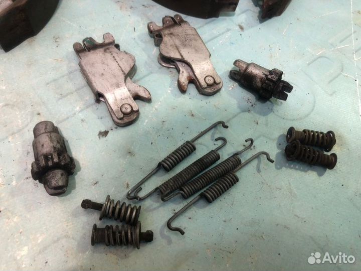 Колодки стояночного тормоза задние Bmw X5 F15 N57