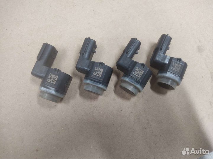 Датчик парковки Nissan