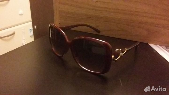 Солнечные очки новые