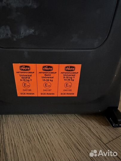 Автокресло детское Chicco youniverse FIX с Isofix