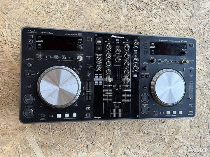 DJ CD-проигрыватель Pioneer XDJ-R1