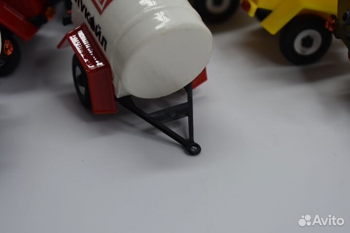 Прицепы-бочки Пиво, Квас, Рыба, Битум Модели 1:43