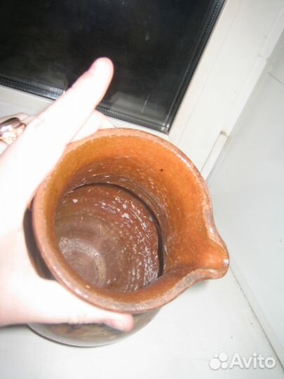 Старинный глиняный кувшин, ручная работа