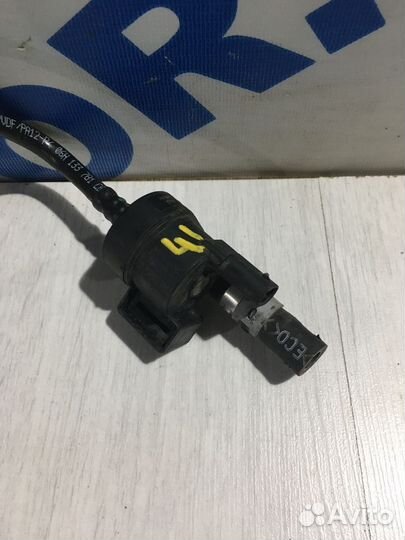 Клапан вакуумного управления audi A4 b8