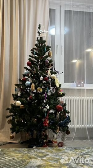 Ель 160 см с игрушками, звездой и мишурой