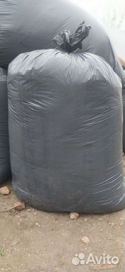 Опилки в мешках