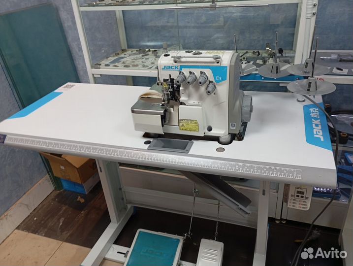 Оверлок 4х ниточный б/у jack