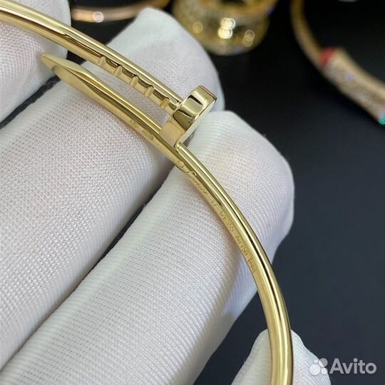 Золотой браслет Cartier juste un Clou