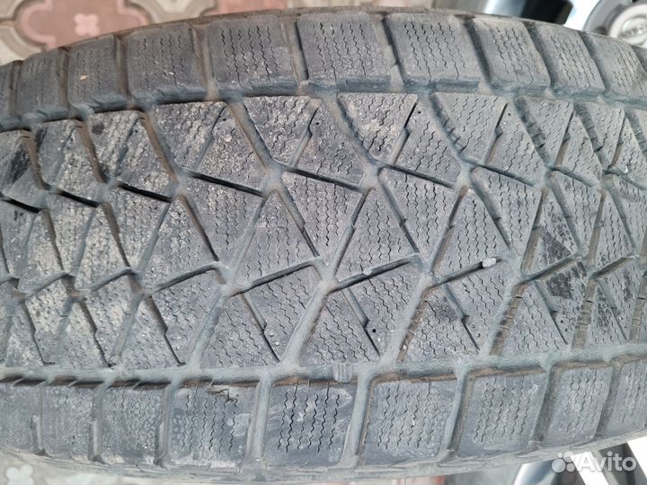 Bridgestone Blizzak DM-V2 235/65 R18 106S