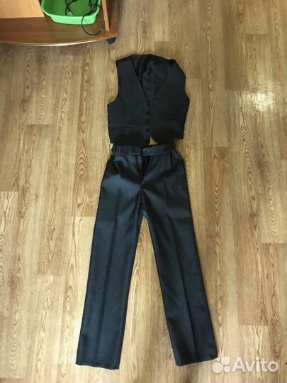 Школьный костюм