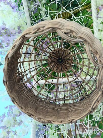 Люстра из ротанга