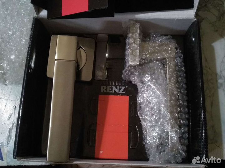 Дверные ручки