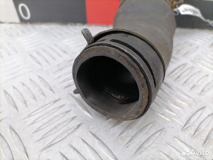 Патрубок интеркулера Volkswagen Sharan 2-й рест