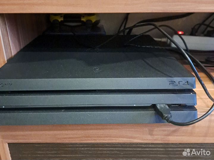 Sony PS4 pro 1tb