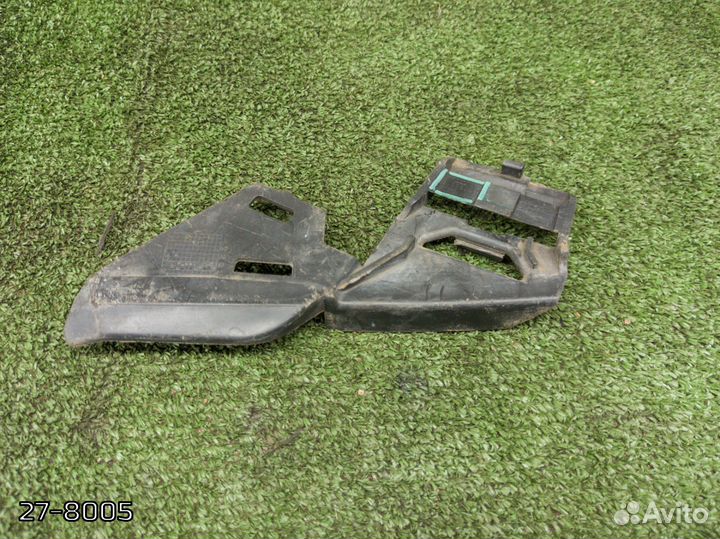 Кронштейн фары Volvo V50