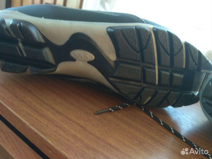 Ботинки лыжные