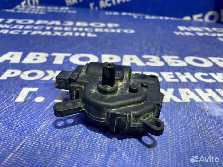 Моторчик заслонок отопителя Ford Mondeo 3 лифтбэк