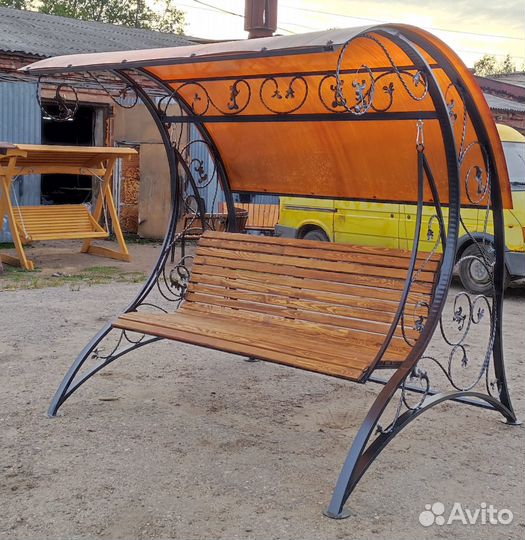 Качеля навесная с крышей