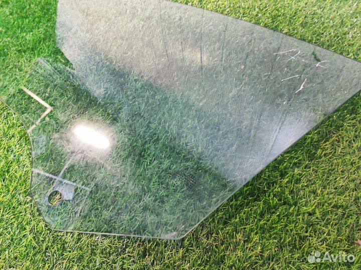 Стекло дверное переднее левое Audi A6 С5