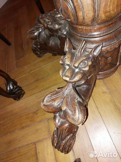 Антикварный обеденный круглый стол массив дуба