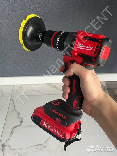 Шуруповерт Milwaukee 36V ударный с набором