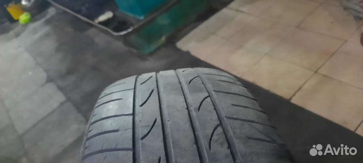 Bridgestone Dueler H/P Sport 215/65 R16