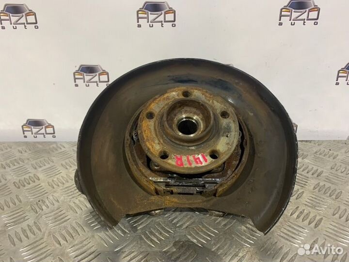 Кулак задний правый Volvo Xc70 2 2.5 2003