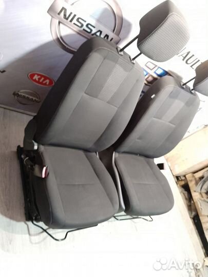 Сиденье кресло переднее Renault fluence Лев, Прав