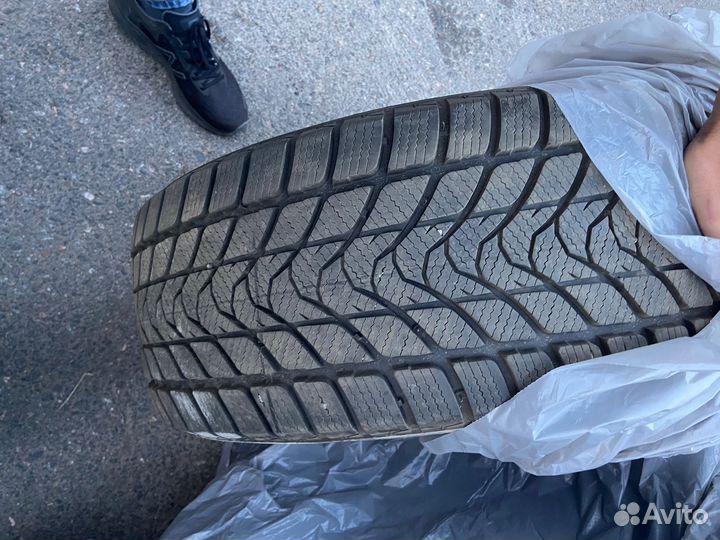 Delinte WD1 235/50 R18 100H