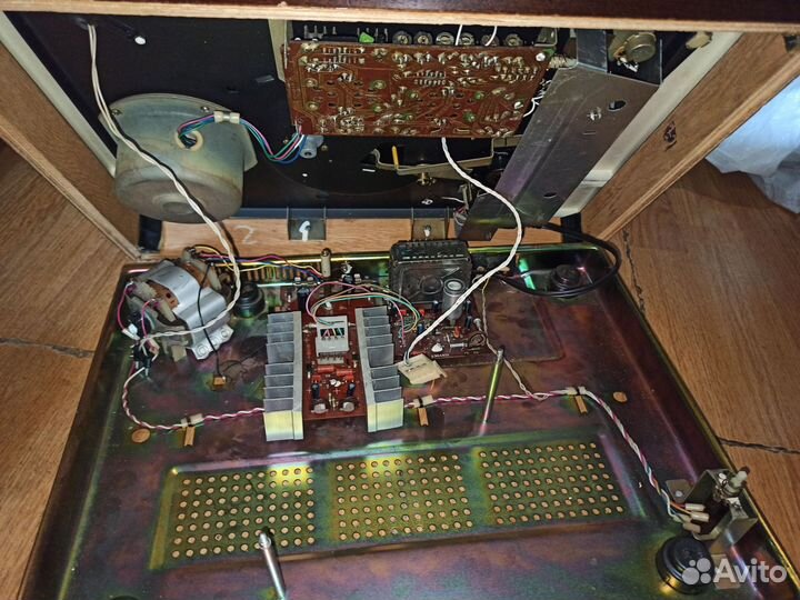 Виниловый проигрыватель Radiotehnica